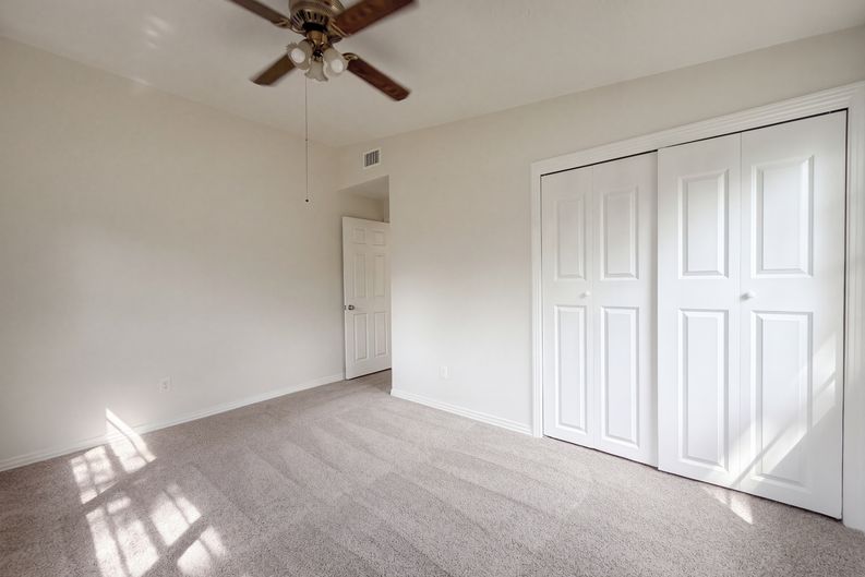 Photo 12 of 22 of 409 Berwick Ave, Temple Terrace, FL