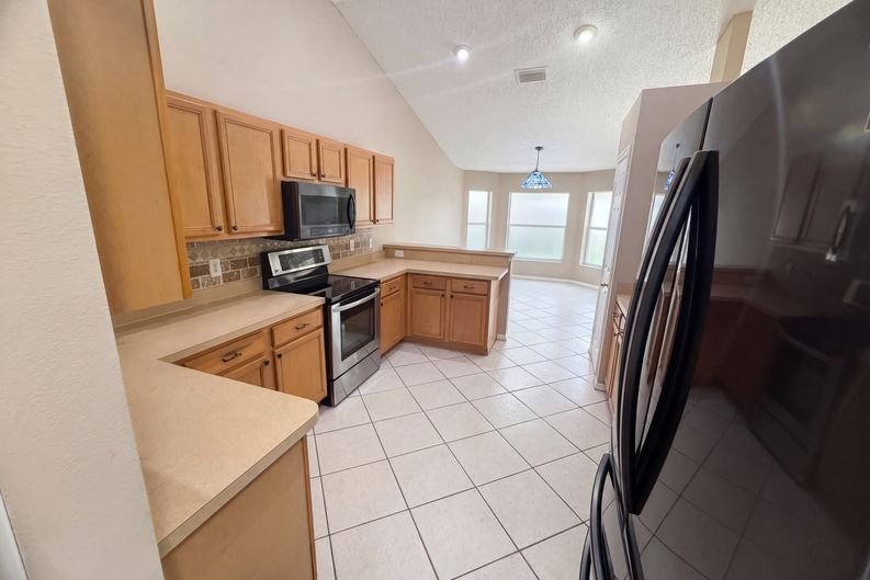 Photo 7 of 23 of 3642 SW Sterricker St, Port Saint Lucie, FL
