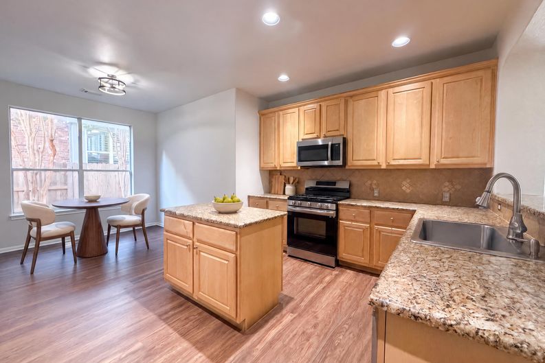 Photo 16 of 36 of 2404 Danciger Ln, Cedar Park, TX