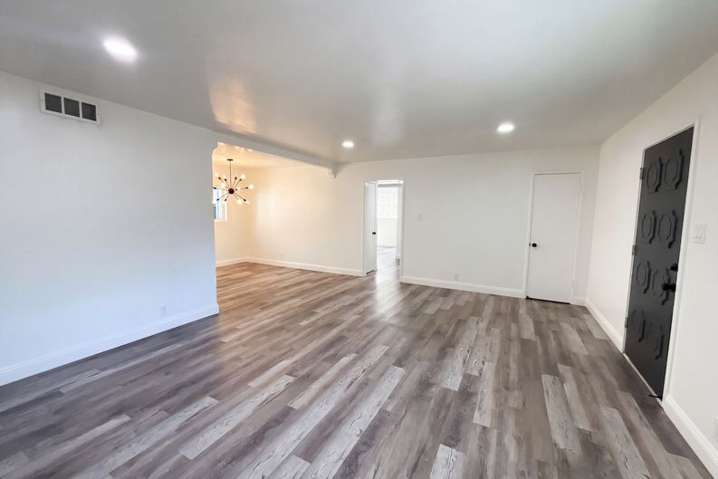 Photo 6 of 27 of 6150 Parkoaks Dr, Citrus Heights, CA