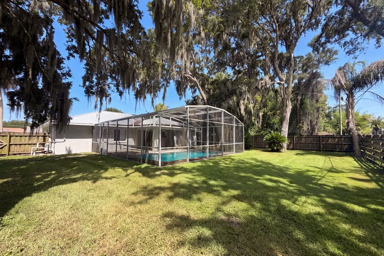Photo 5 of 18 of 1719 Needle Palm Dr, Edgewater, FL