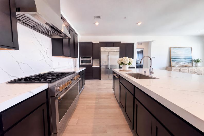 Photo 9 of 32 of 8289 Warbonnet Way, Las Vegas, NV