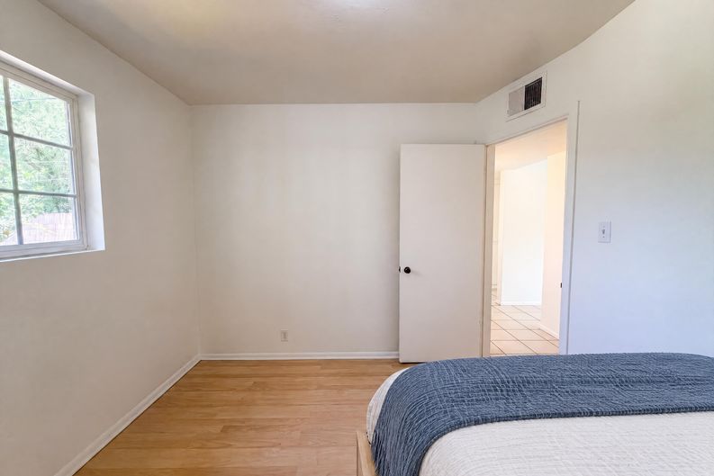 Photo 4 of 21 of 1426 E Williams St, Tempe, AZ