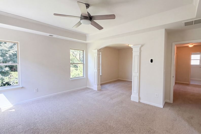 Photo 4 of 24 of 3807 Ernie Dr, Charlotte, NC