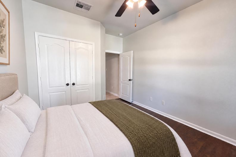 Photo 12 of 23 of 26339 Riley Glen Dr, Richmond, TX