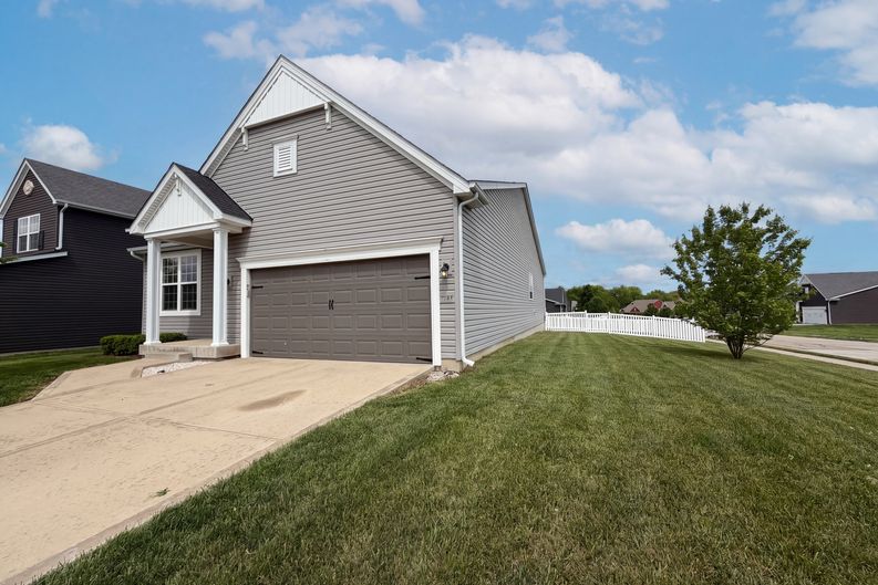 Photo 19 of 22 of 1034 Sweet River Dr, Saint Paul, MO