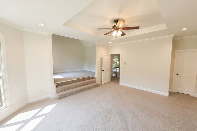 Photo 17 of 45 of 5064 Greystone Way, Hoover, AL