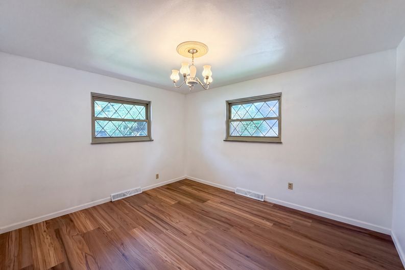 Photo 8 of 25 of 209 Dana Dr, Collinsville, IL