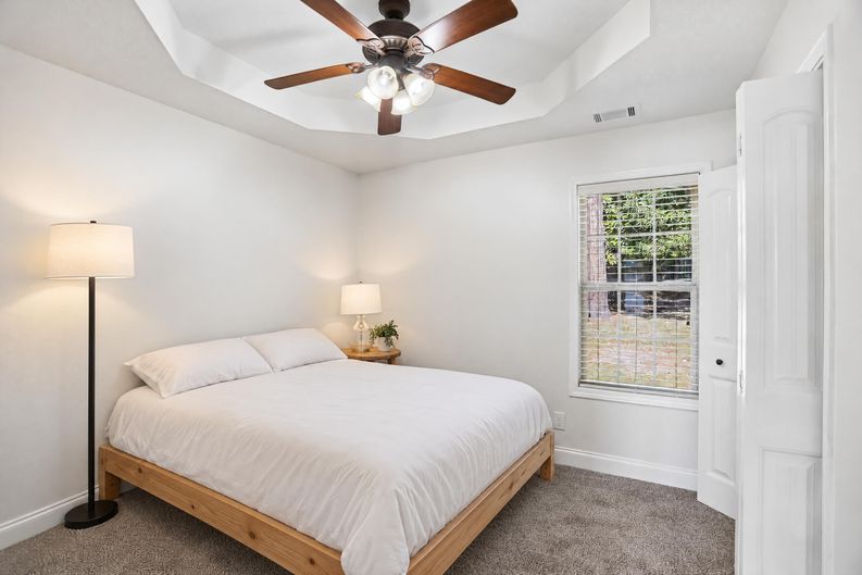 Photo 15 of 24 of 506 Leisure Lake Dr, Warner Robins, GA