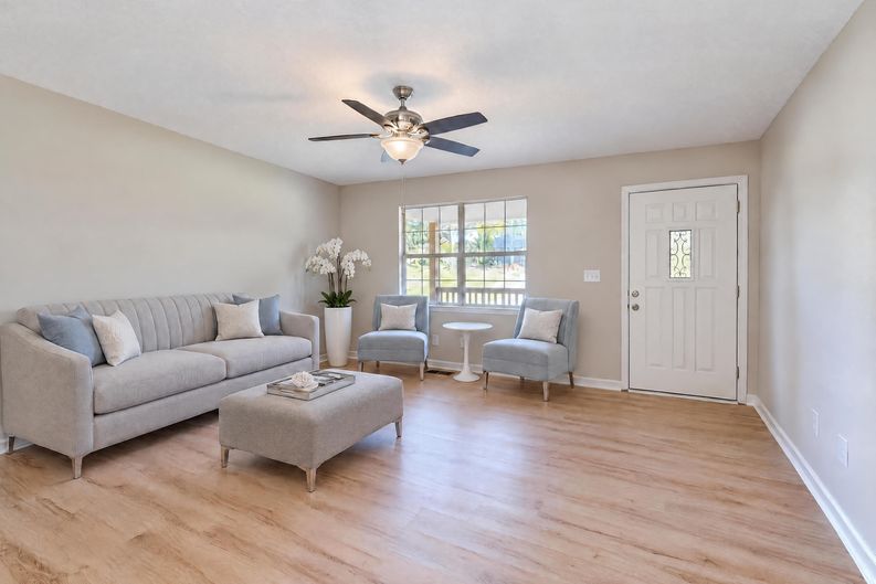 Photo 3 of 19 of 45 Wheat St, Chatsworth, GA
