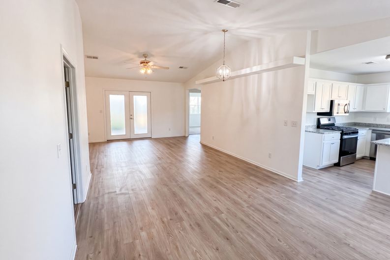 Photo 11 of 22 of 803 Magnolia St, Alamogordo, NM