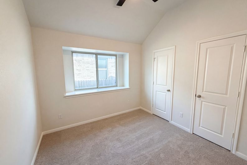 Photo 11 of 19 of 543 Tanda Ln, Hutto, TX