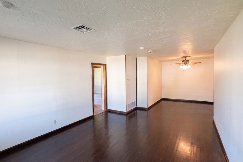 Photo 8 of 20 of 2606 NW 17th St, Lawton, OK