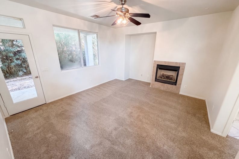 Photo 8 of 34 of 1214 E Frances Ln, Gilbert, AZ