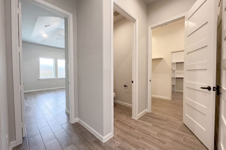 Photo 13 of 16 of 40402 Mostyn Dr, Magnolia, TX