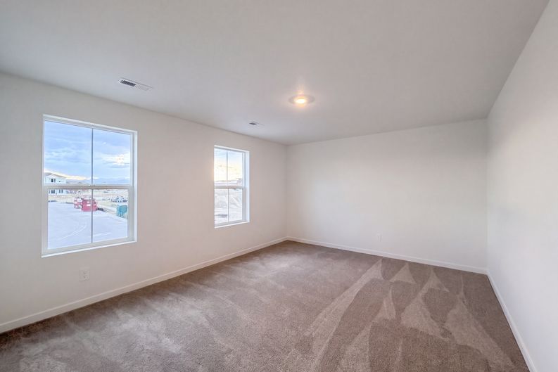 Photo 14 of 20 of 139 Mia Ln, Johnstown, CO