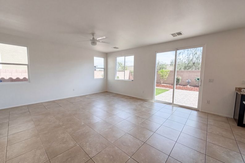 Photo 16 of 52 of 4036 White Opal St, Las Vegas, NV