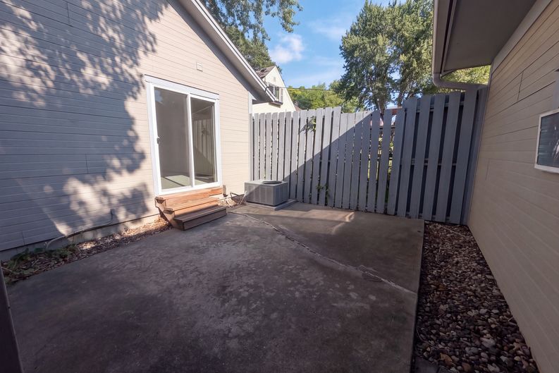 Photo 5 of 19 of 441 S Elm St, Waconia, MN