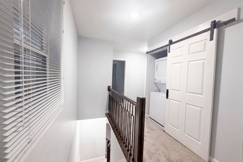 Photo 16 of 21 of 513 S Champion Ave, Columbus, OH