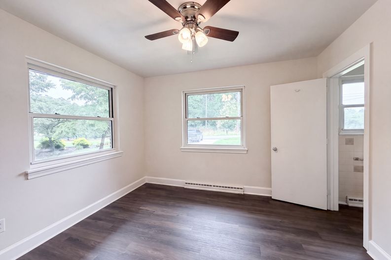 Photo 4 of 17 of 411 Roy Eaker Rd, Cherryville, NC