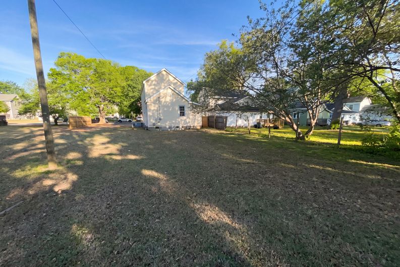 Photo 16 of 18 of 410 Madison St, Roanoke Rapids, NC