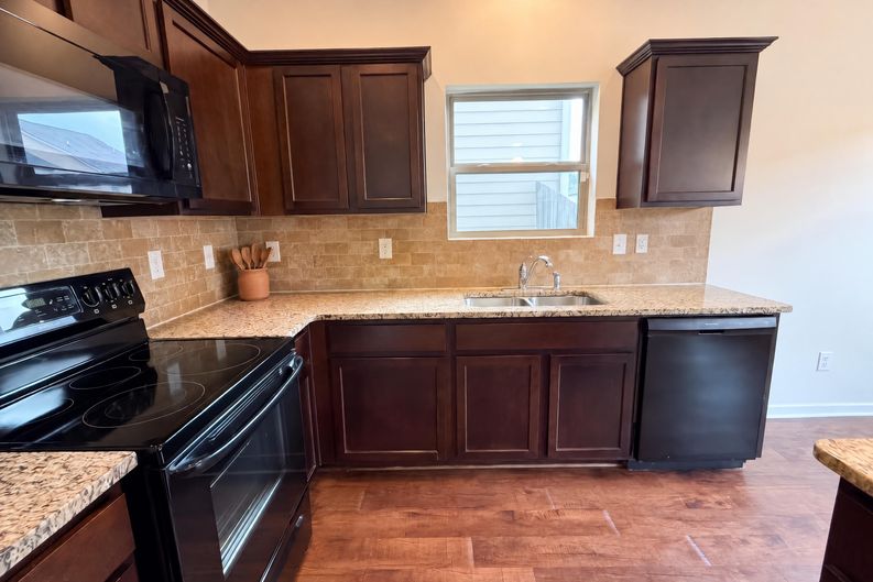 Photo 6 of 22 of 11828 Lovejoy Crossing Blvd, Lovejoy, GA