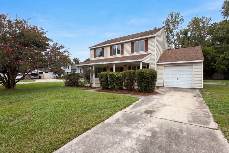 Photo 18 of 20 of 6786 Moss Ct, North Charleston, SC