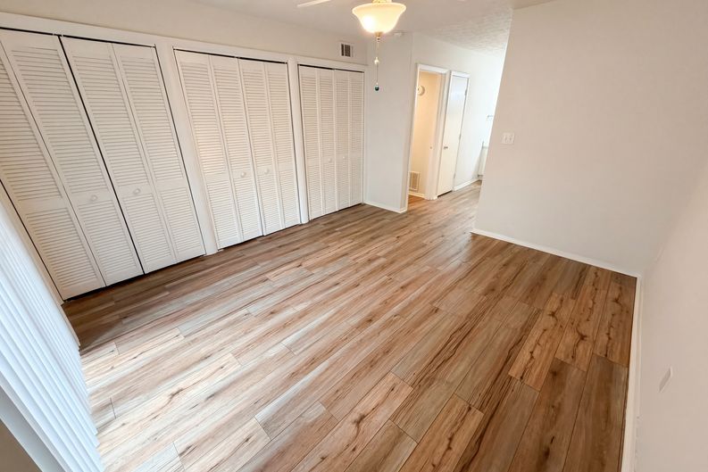Photo 17 of 24 of 1013 Dunbar Dr, Atlanta, GA