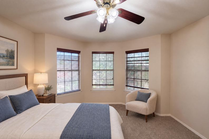 Photo 16 of 27 of 106 Forestview Rd, Hickory Creek, TX