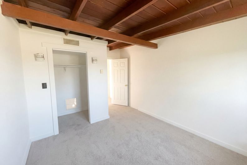Photo 4 of 18 of 2519 N Richey Blvd, Tucson, AZ