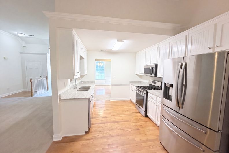 Photo 8 of 27 of 1412 White Oak Trce, Loganville, GA