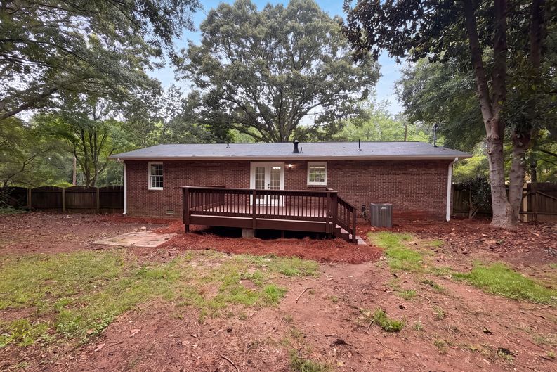 Photo 5 of 17 of 500 Kilcrease Rd, Auburn, GA
