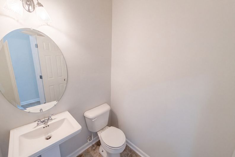 Photo 16 of 23 of 7328 Toccoa Cir, Union City, GA