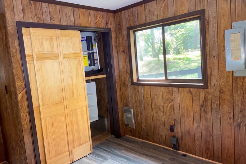 Photo 15 of 23 of 816 Hilltop Ln, Mount Jackson, VA