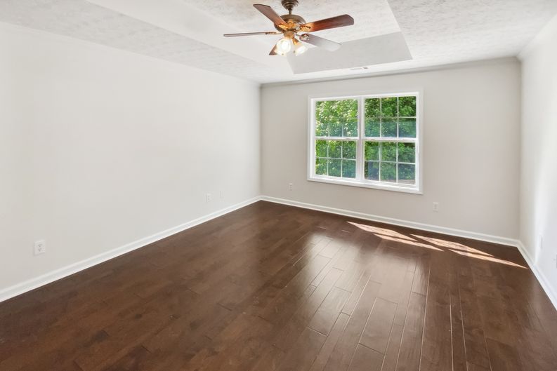 Photo 5 of 21 of 145 Shadowbrook Trce, Covington, GA