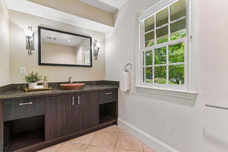 Photo 43 of 87 of 3135 Spalding Dr, Sandy Springs, GA