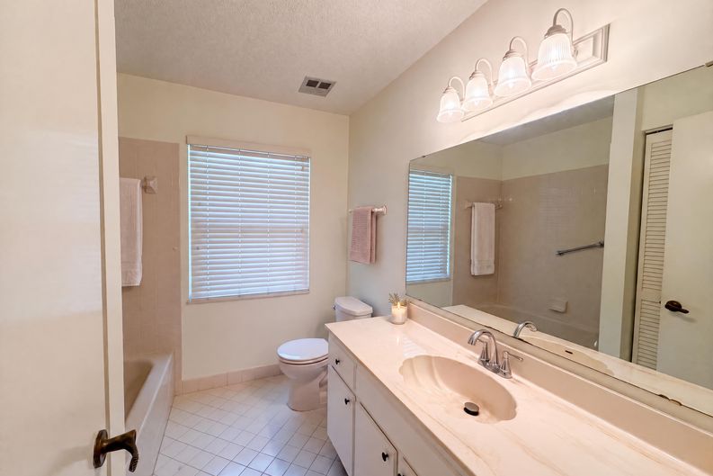 Photo 14 of 19 of 228 Bob White Ct, Daytona Beach, FL