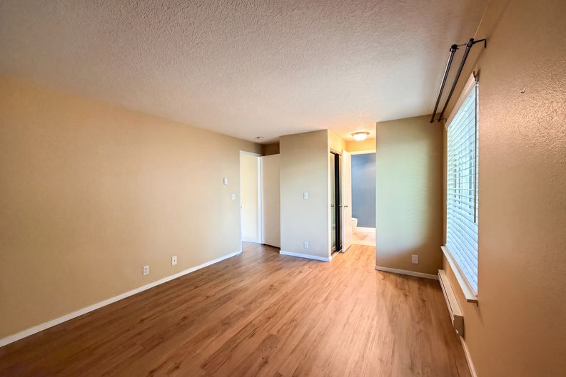 Photo 9 of 20 of 10132 SW Trapper Ter, Beaverton, OR