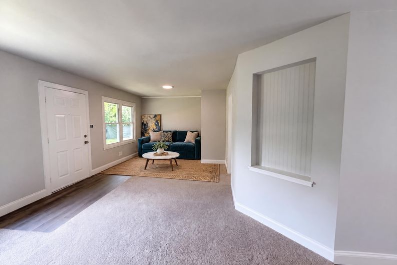 Photo 7 of 21 of 704 Morningside Dr, Mount Holly, NC