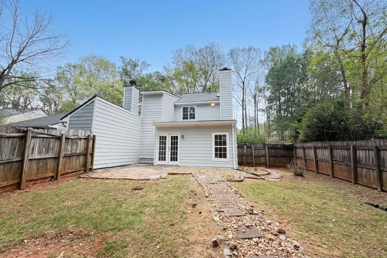 Photo 5 of 23 of 5073 Farm Valley Dr NE, Woodstock, GA