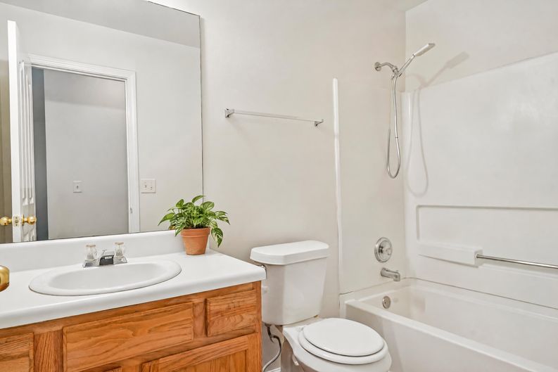 Photo 16 of 31 of 6550 Snowbird Ln, Douglasville, GA