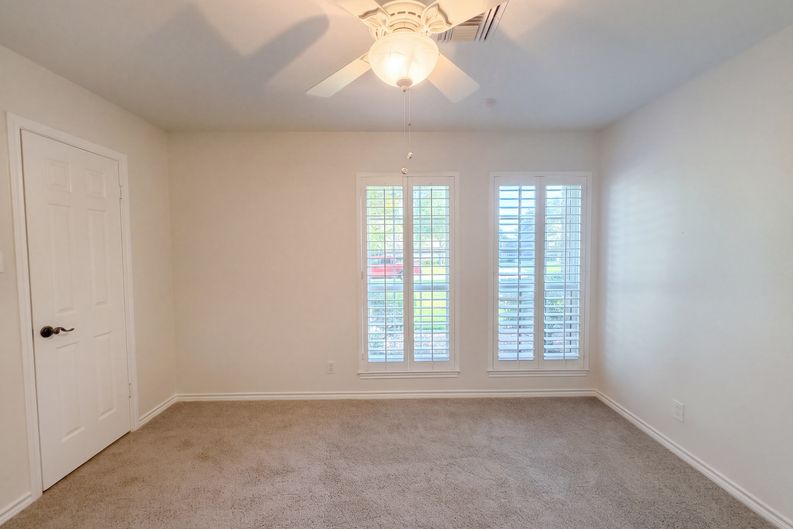 Photo 12 of 16 of 2801 Wickersham Dr, Temple, TX