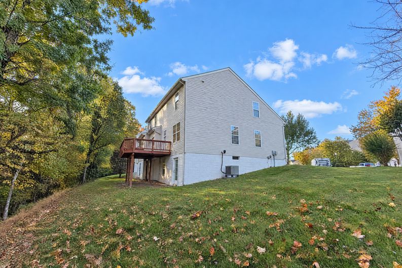 Photo 54 of 60 of 12001 Vantage Point Ct, Bristow, VA