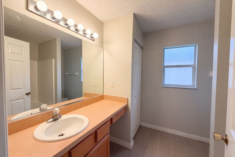 Photo 16 of 29 of 18 Rolland Ln, Palm Coast, FL