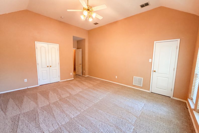 Photo 12 of 22 of 1311 Stanford Dr, Rockwall, TX
