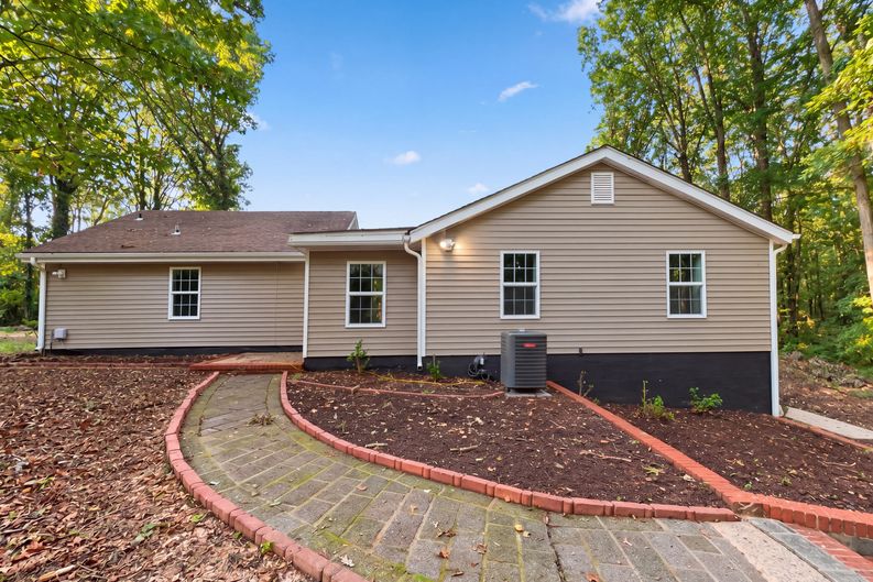 Photo 5 of 30 of 4800 Leonard Ave, Henrico, VA