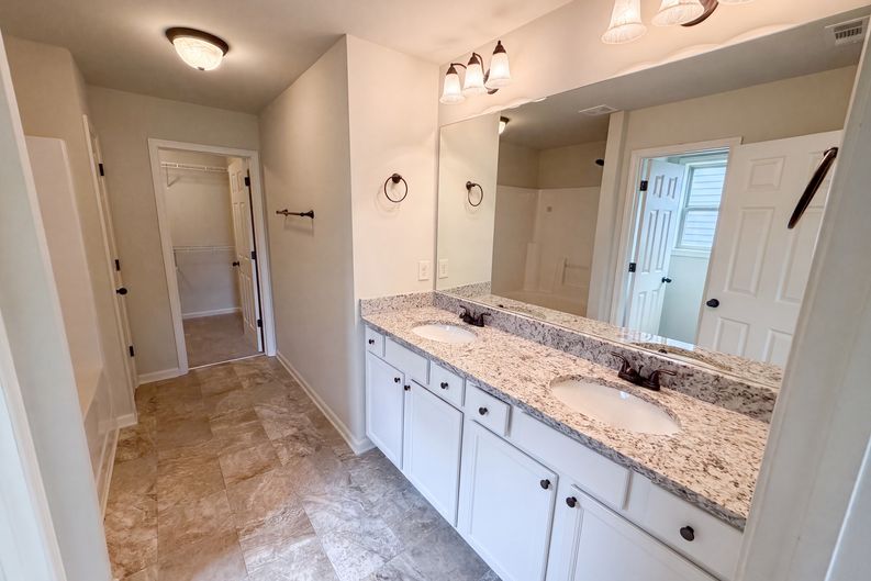 Photo 31 of 45 of 1036 Glenwyck Dr, Braselton, GA