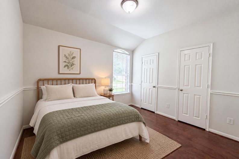Photo 12 of 20 of 6843 Tammany Manor Ln, Spring, TX