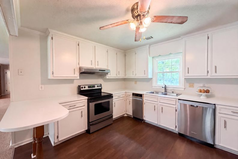 Photo 11 of 34 of 2310 McEachern School Rd, Powder Springs, GA