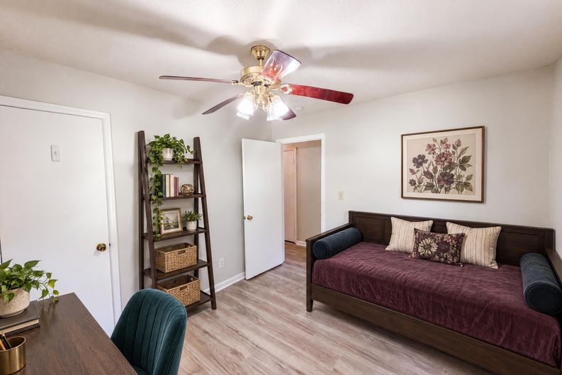 Photo 12 of 17 of 6220 Paylor St, Mebane, NC
